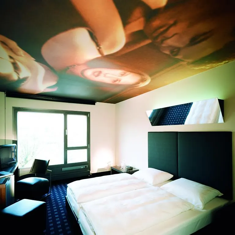 Kult Hotel Ingolstadt 4*,